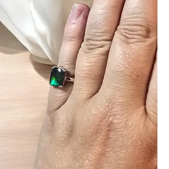 Color-Shift Gemstone Sterling Silver 925 Ring Vintage Elegant & Unique Size 6